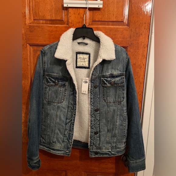 Abercrombie & Fitch Jackets & Blazers - Abercrombie Jean Jacket with Fleece Lining